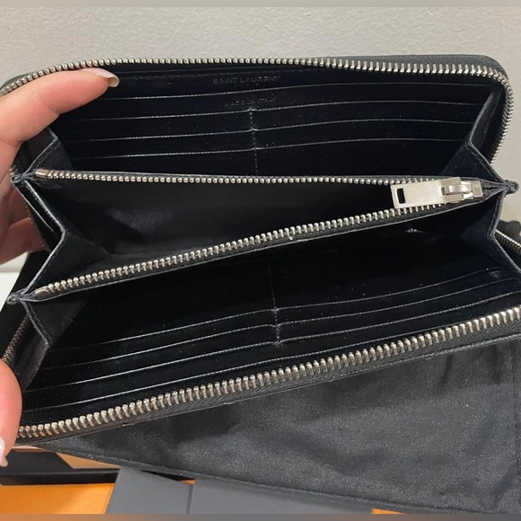 🖤YSL Monogram Zipped Around Wallet in SHW🖤 - Picture 11 of 15